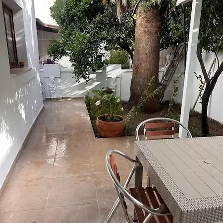 Merkez De Mustakil Bahceli Ev * Bodrum