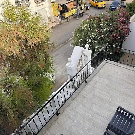 Merkez De Mustakil Bahceli Ev * Bodrum